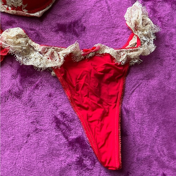 Victoria’s Secret vintage bra set - Picture 4 of 4
